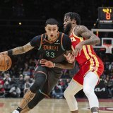 Kyle Kuzma (à gauche) et Washington ont dominé Atlanta samedi KEYSTONE/AP/Hakim Wright Sr.